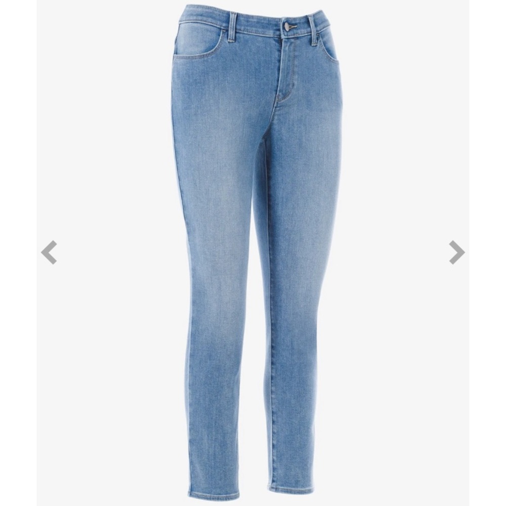 Chico’s Perfect Stretch Girlfriend Slim Leg Ankle Jean Basic Verdon Light Wash